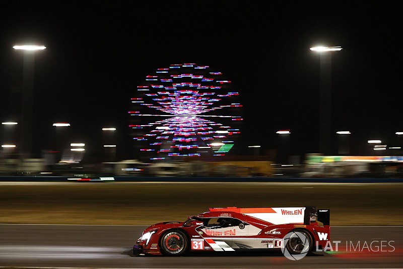 Conway lidera después de seis horas en Daytona