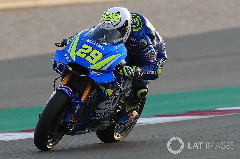 Iannone surpreende favoritos e lidera no Catar