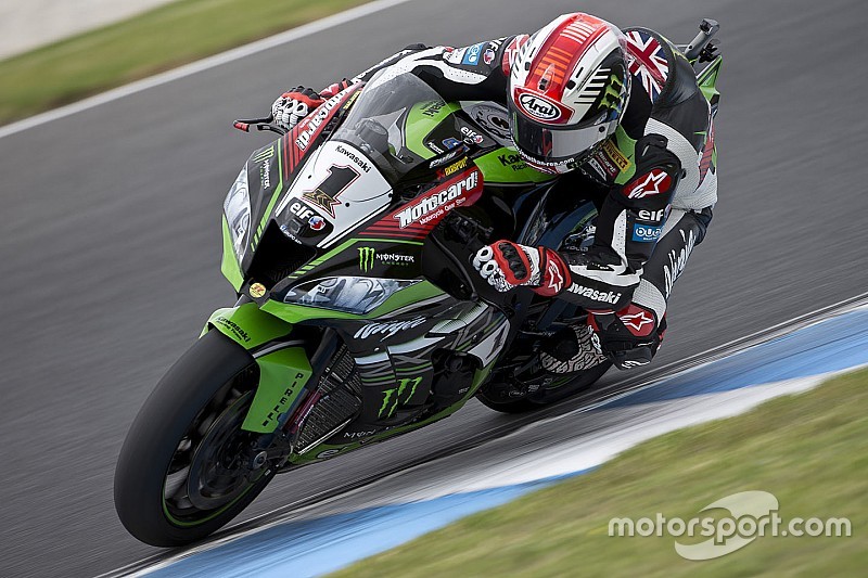 WSBK Phillip Island: Rea wint eerste race met 0.04s