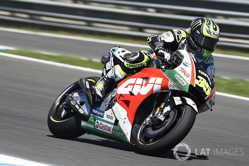Crutchlow: Marquez benim motosikletimle rahat kazanamazdı