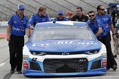 Kyle Larson's car chief ejected at Texas for pre-race tech issues