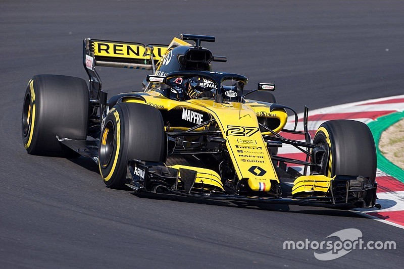 Premiers tours de roue pour la Renault R.S.18 à Barcelone