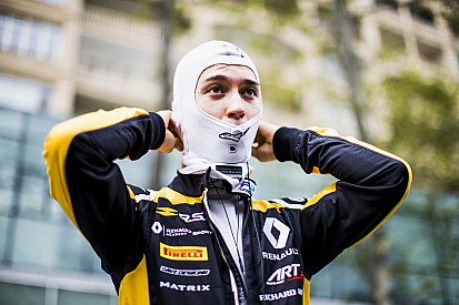Renault, Barcelona testine Aitken ile katılacak