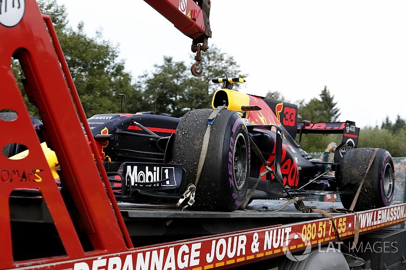 Após falhas, Renault desloca reforço para box da Red Bull