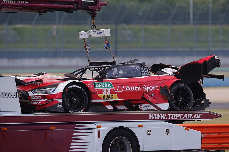 Відео: кульбіт та розтрощена машина Audi в гонці DTM