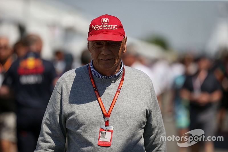 Lauda sukses jalani transplantasi paru-paru di Austria