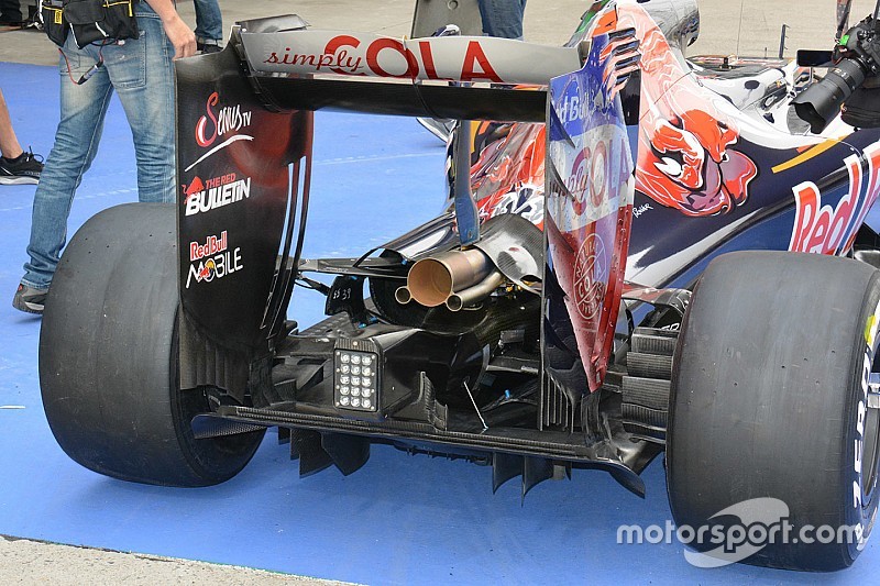 Bite-size tech: Toro Rosso STR11 asymmetric cooling