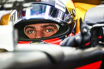 Verstappen: “Gewicht van de halo is in mijn nadeel”