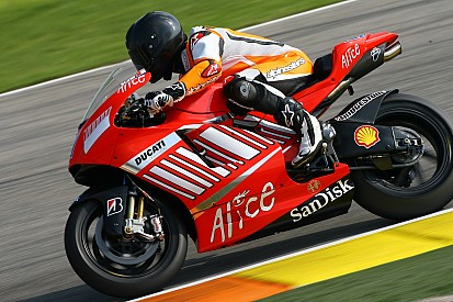 Фотофакт: Шумахер протестував мотоцикл Ducati десять років тому
