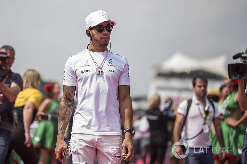 Hamilton pede desculpas após vídeo publicado no Instagram