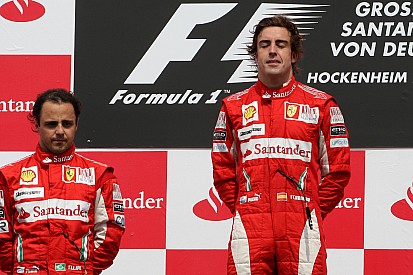 Alonso'nun takım arkadaşlarına yönelik performansı