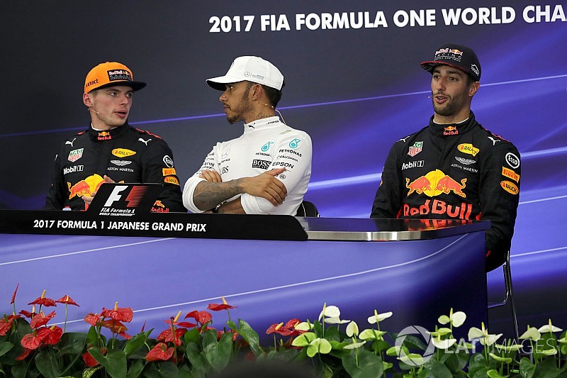 Verstappen megint legyőzte Ricciardót, akinek nem volt esélye Japánban