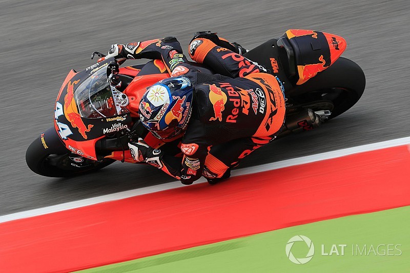 Moto2ムジェロ決勝:オリベイラ10人抜き優勝。四つ巴の大激戦を制す