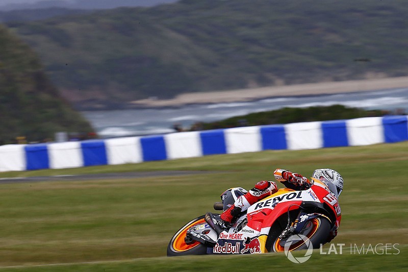 Phillip Island, Libere 3: sul bagnato svetta Marquez, che volo Lorenzo!