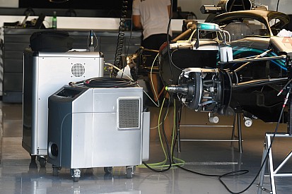 Mercedes: sostituita la pompa della benzina sulle sei F1 fornite dalla Stella