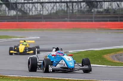 Eurocup Silverstone: Defourny klaim pole, Presley start ke-21