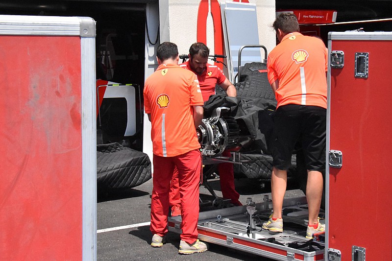 Ferrari привезла во Францию доработанную заднюю подвеску