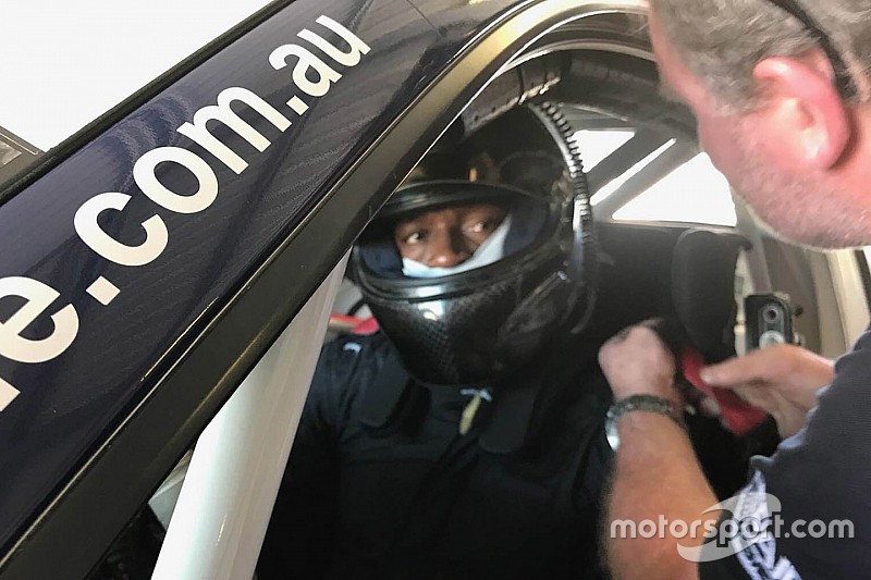 Leichtathletik-Legende Usain Bolt testet Porsche 911 GT3 Cup