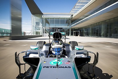 Bottas não promete Mercedes à frente de Red Bull e Ferrari