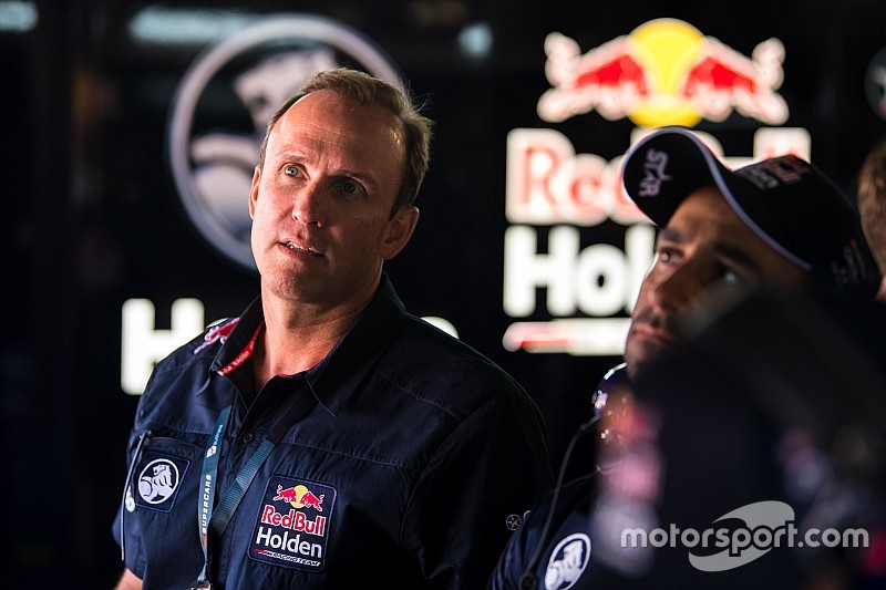 Top marketing boss leaves Holden