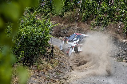 Dominio de hierro de Tanak en Alemania; Sordo cae en la orilla