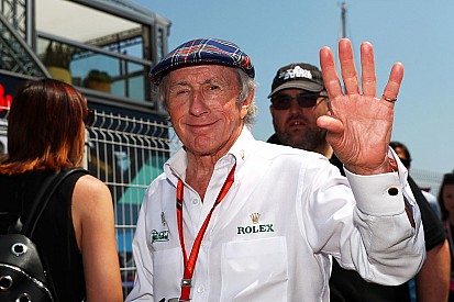 Para Jackie Stewart, Hamilton tiene responsabilidad por toque en Bakú