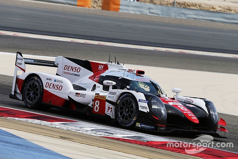 Alonso se pone al volante del Toyota LMP1