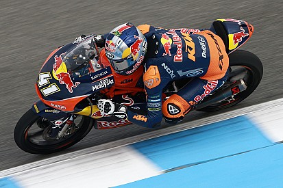 Moto3 Jerez: Brad Binder cetak kemenangan sensasional
