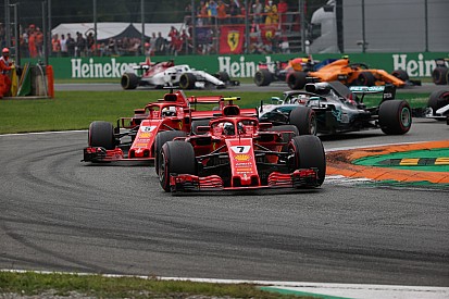 Hamilton Ferrari'nin takım emri kullanmamasına şaşırmış