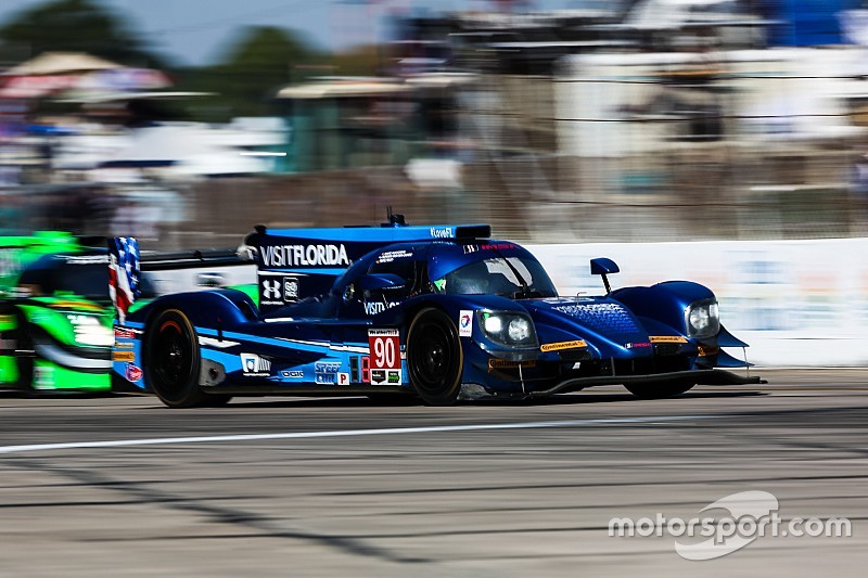 Sebring 12h: Corvette, Porsche y Ford pelean por la victoria