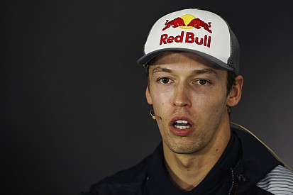Kvyat, Red Bull'un geleceğiyle ilgili vereceği kararı bekliyor