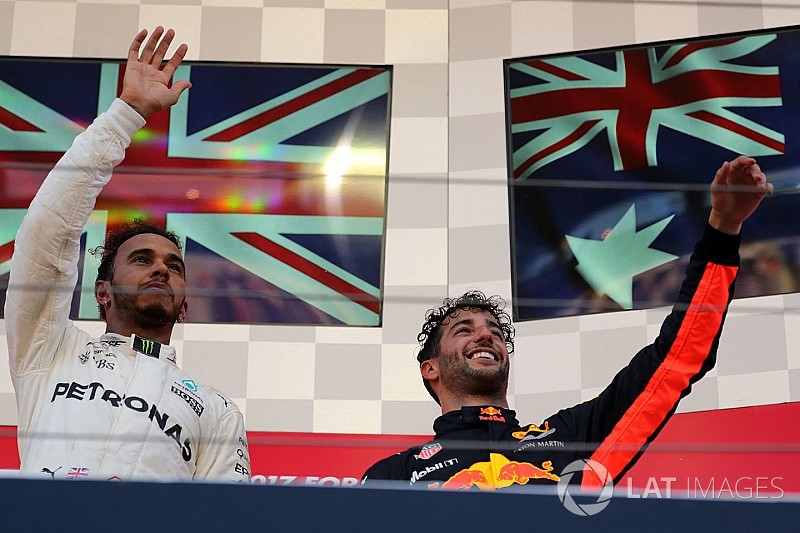 Ricciardo, Hamilton'a karşı yarışmak istiyor!