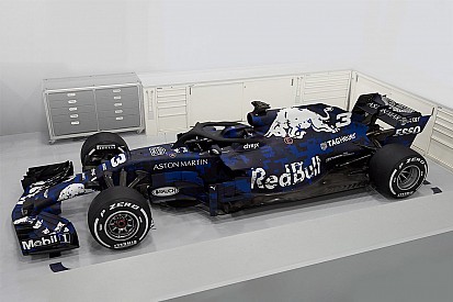 Red Bull desvela su RB14... con una decoración provisional