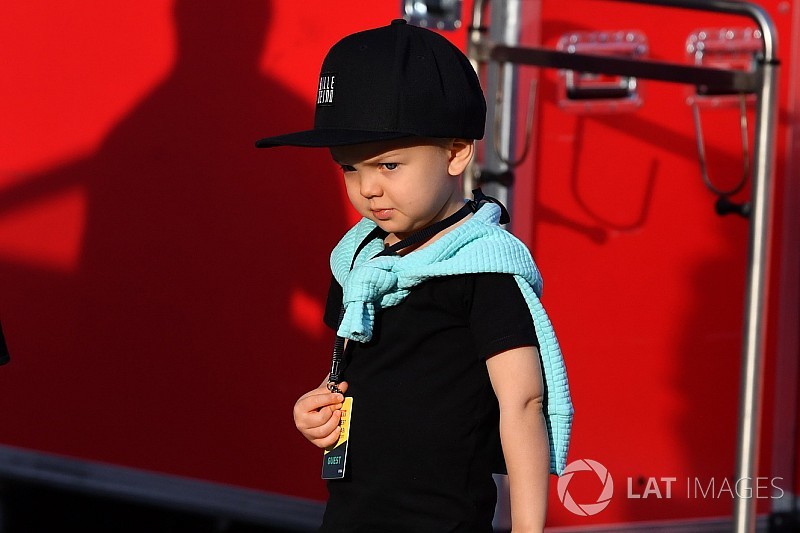 Robin Raikkonen ya viste los colores de Ferrari