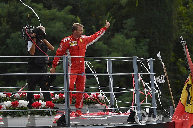 F1 fans shouldn't boo drivers, says Raikkonen