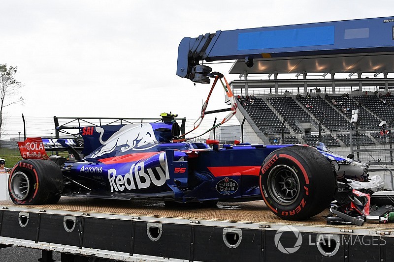 Sainz, ilk antrenmandaki kazasını açıklayamıyor