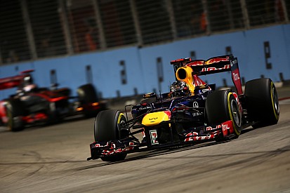 Vettel dübörgős V8-as F1-es köre Szingapúrból