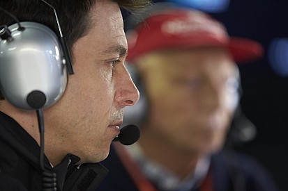 Wolff: Mercedes precisa se manter humilde em 2018