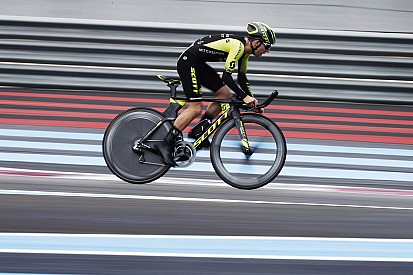 Simon Yates batte il record in bici del Paul Ricard con tubolari Pirelli P Zero Velo