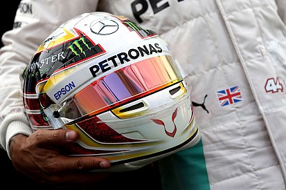 Hamilton ajak fans desain helm F1 2017
