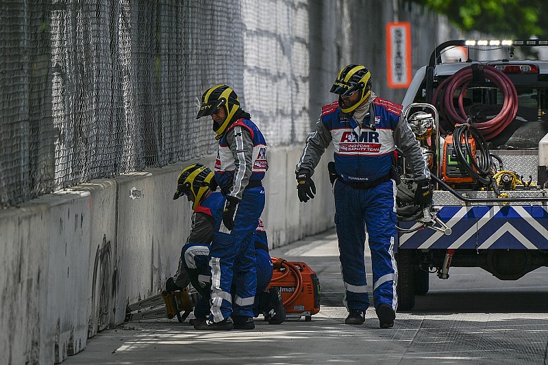 IndyCar: Falnak vágta a biztonsági autót a versenyen