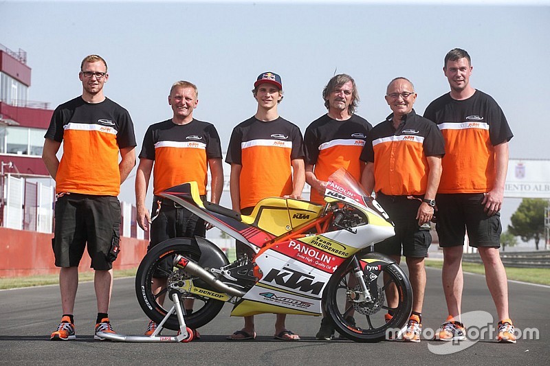 Team Freudenberg und Karel Hanika mit Valencia-Wildcard