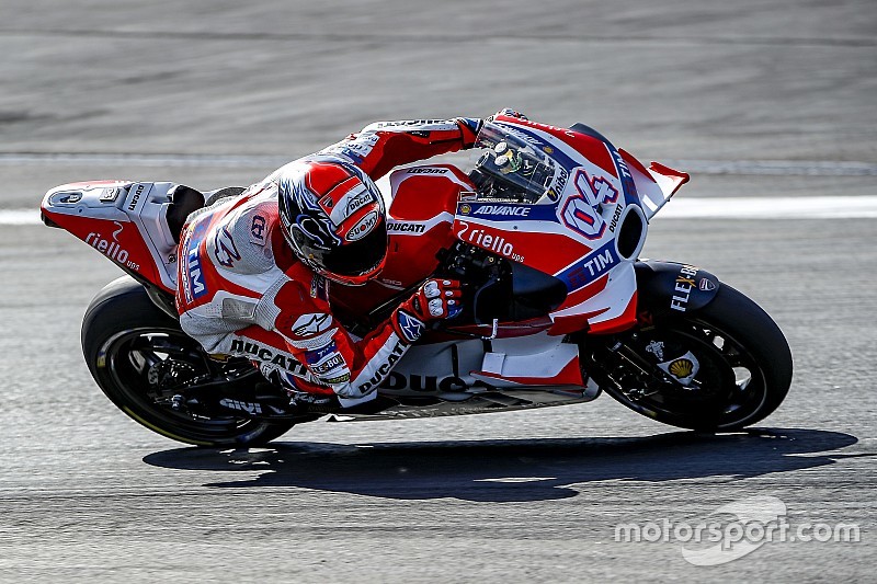 Лоренсо сравнил преимущество Ducati с доминированием Mercedes в Ф1