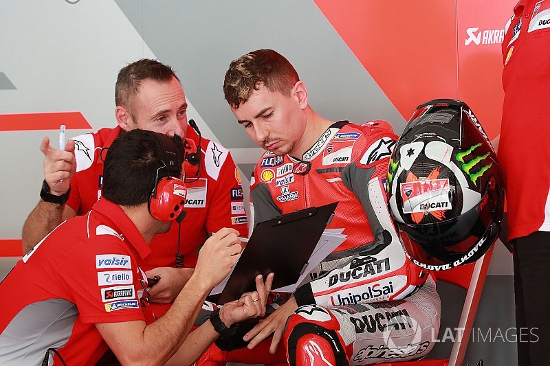 Test mit alter Ducati: Jorge Lorenzo sucht Vertrauen