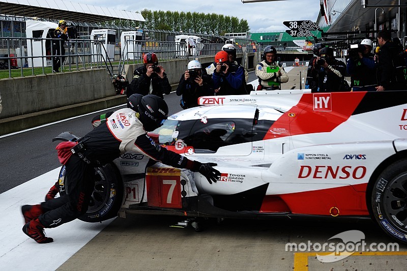 Après son crash à Silverstone, López quitte l'hôpital