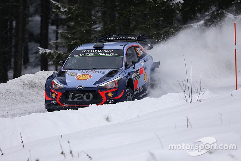 Neuville ganó en Suecia y lidera el campeonato