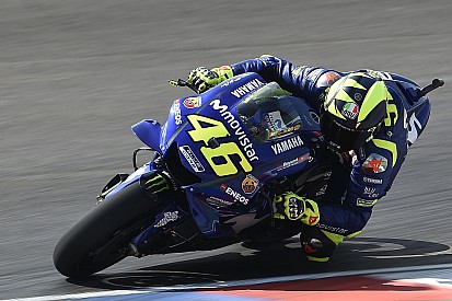Rossi asegura que Márquez es más rápido que todos