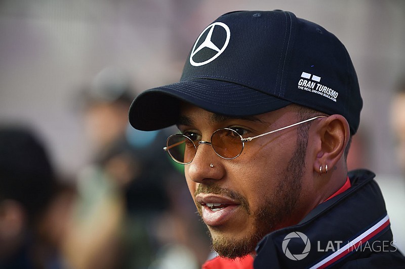 Hamilton offers to help redesign Miami GP track