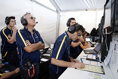 “La Renault ha fuso il know-how stradale e la F.1”