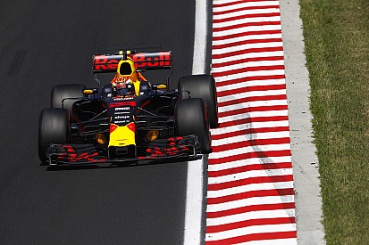 Webber says Verstappen is "flaky" on GP weekends